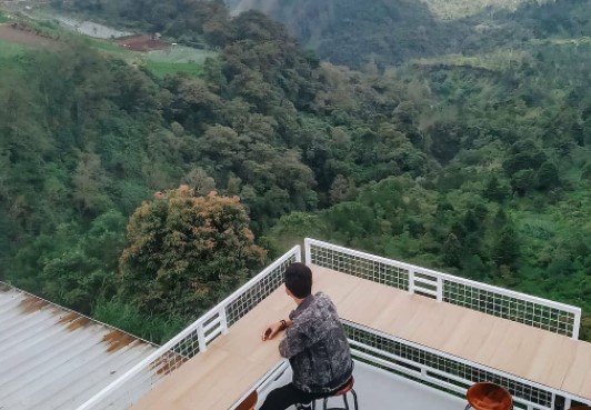 Objek Wisata Cemoro Kandang Tawangmangu Karanganyar